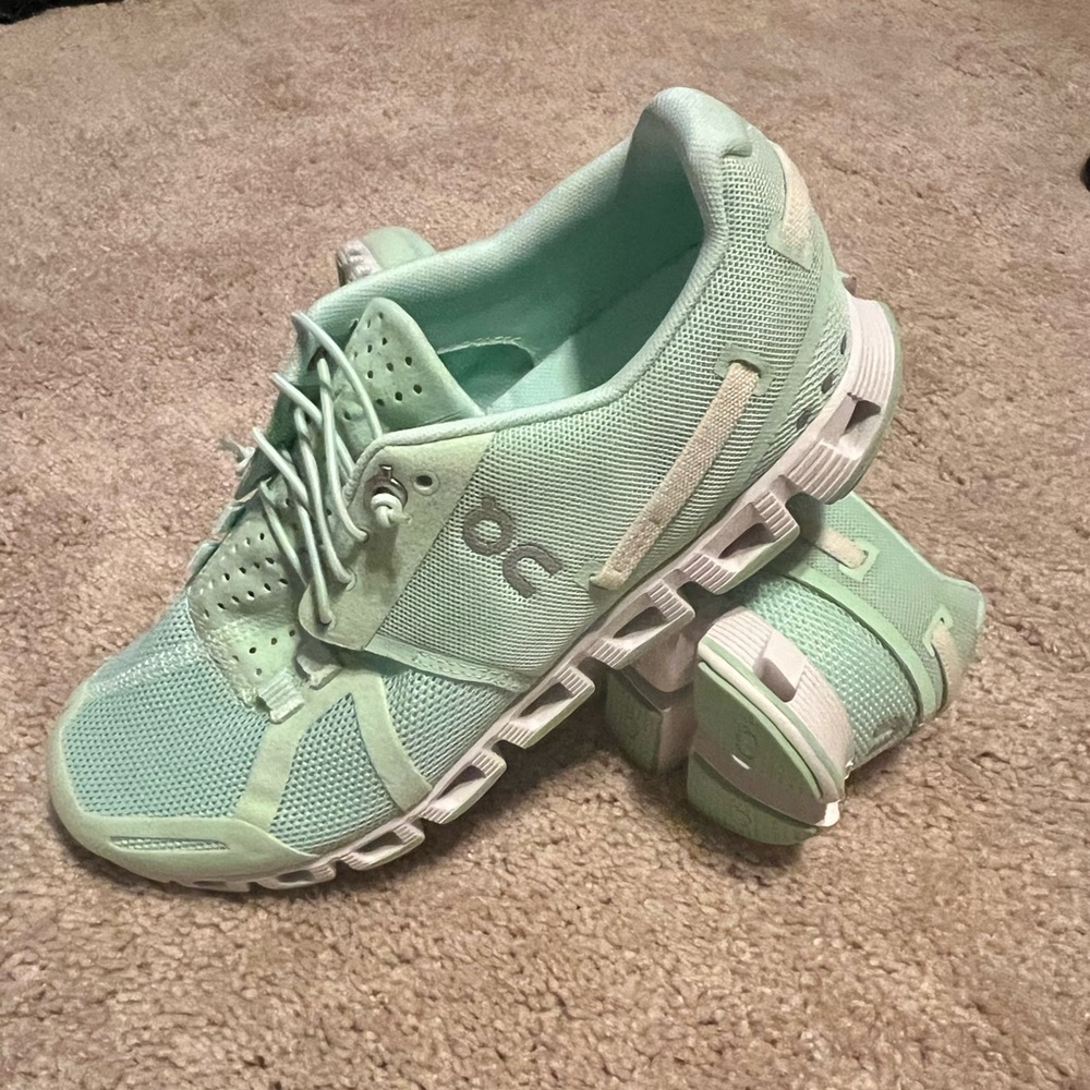 Women’s On Running shoe size 7